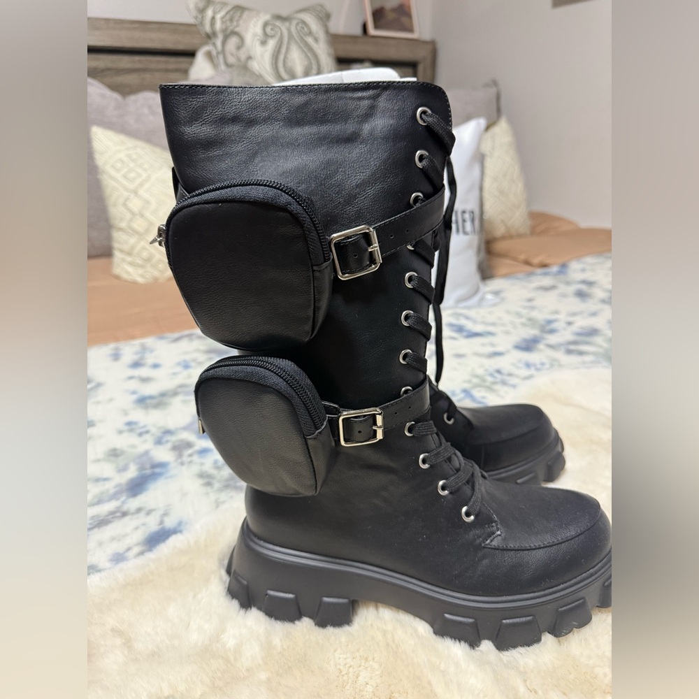Stylish Black Combat Boots with Side Pockets